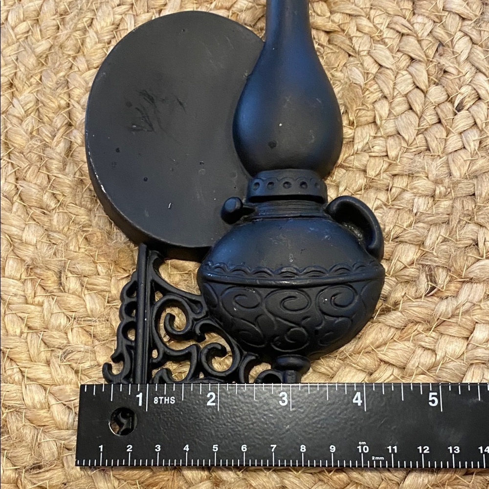 Vintage Sexton 1966 Elegant Black Wall Decor. Cast Iron. Oil Lamp. - Picture 10 of 10